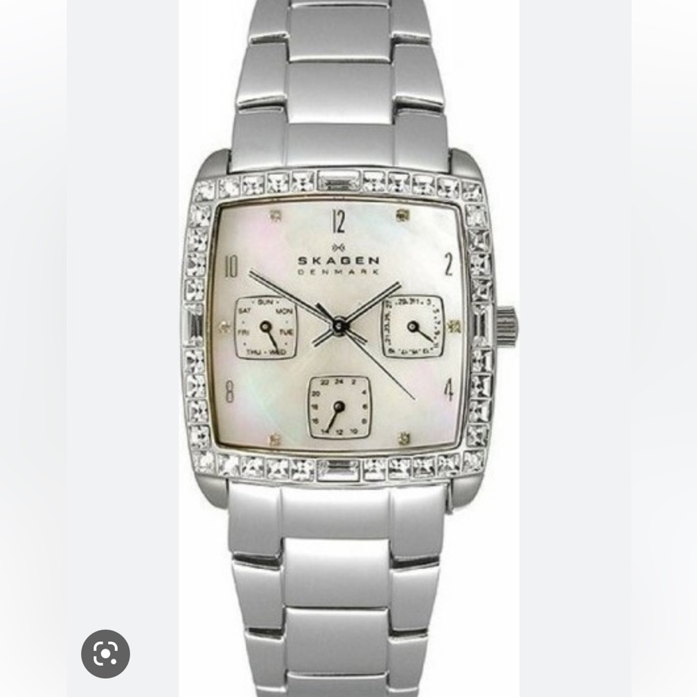 Contemporary link band Mother of Pearl watch